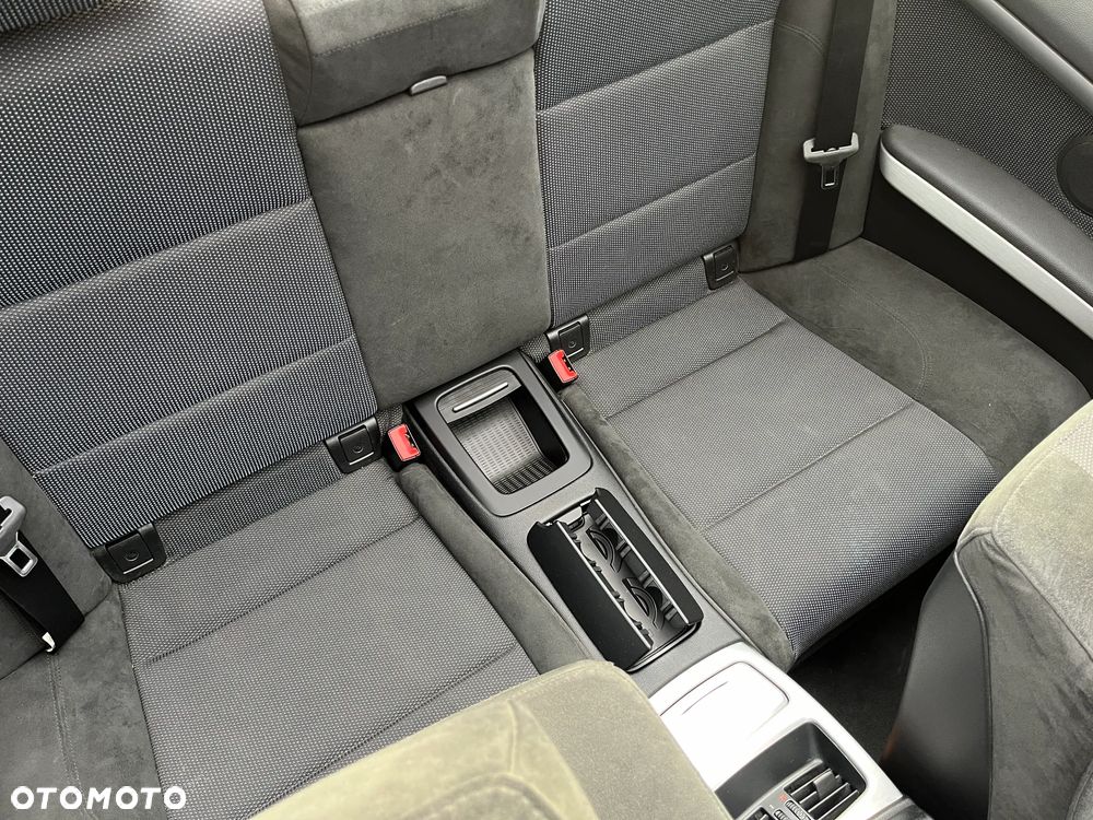 BMW Seria 3 330i - 19