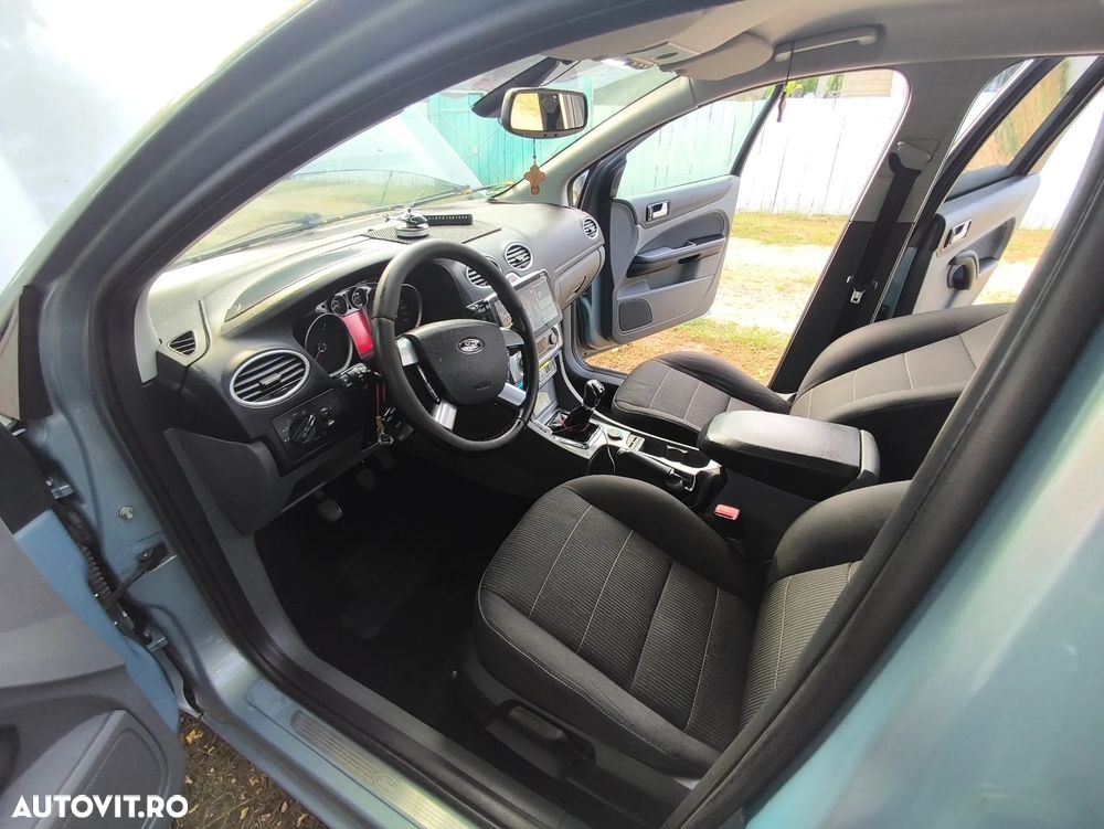 Ford Focus 1.6 TDCI DPF Titanium - 15