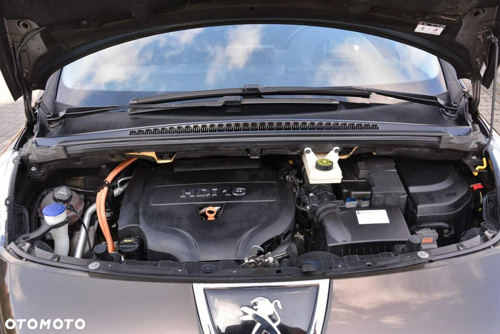 Peugeot 3008 Hybrid4 - 40