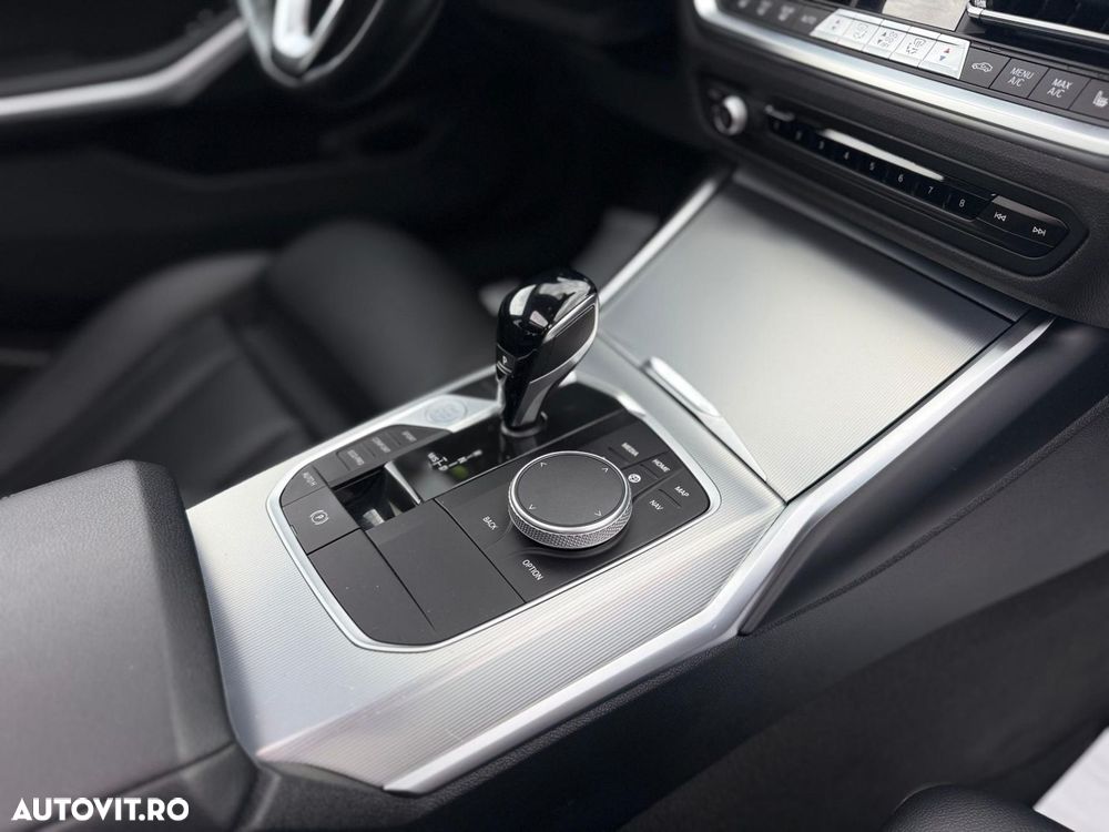 BMW Seria 3 320d xDrive AT Luxury Line - 27