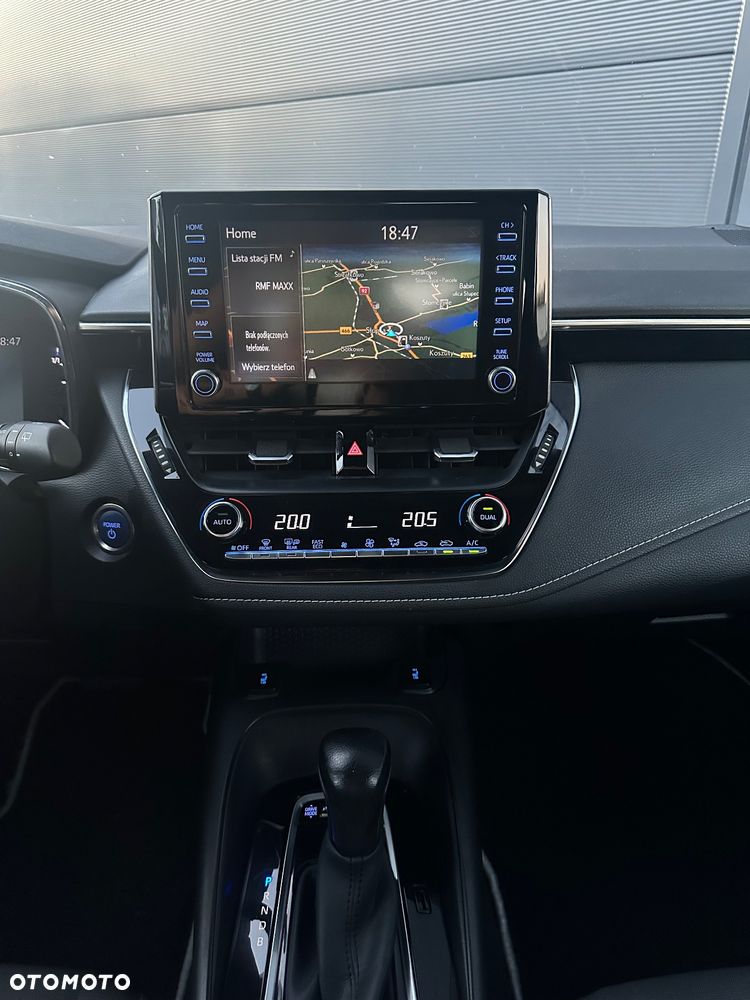 Toyota Corolla 1.8 Hybrid - 26