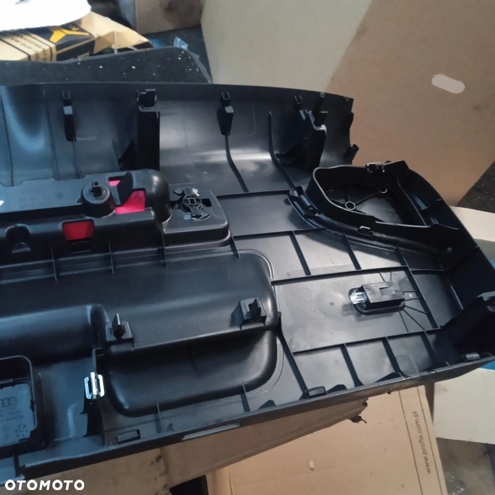 Tapicerka klapy A4 B9 kombi - 5