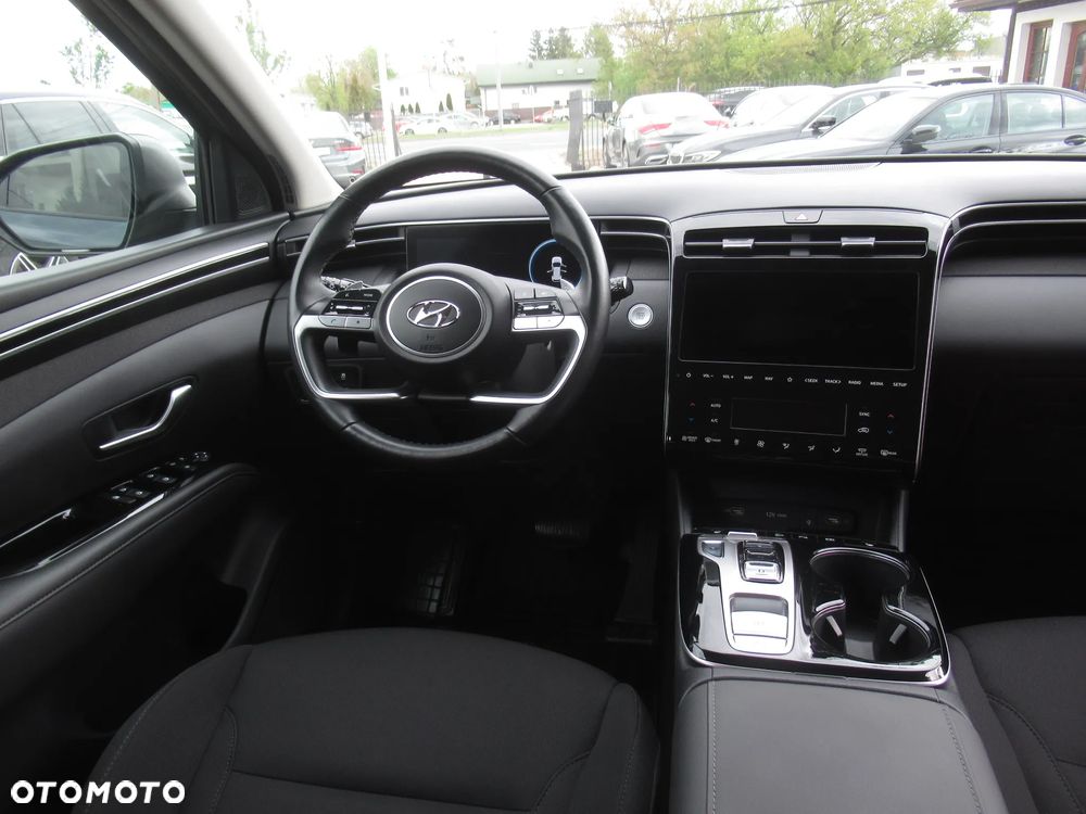 Hyundai Tucson 1.6 T-GDi HEV Executive 2WD - 13