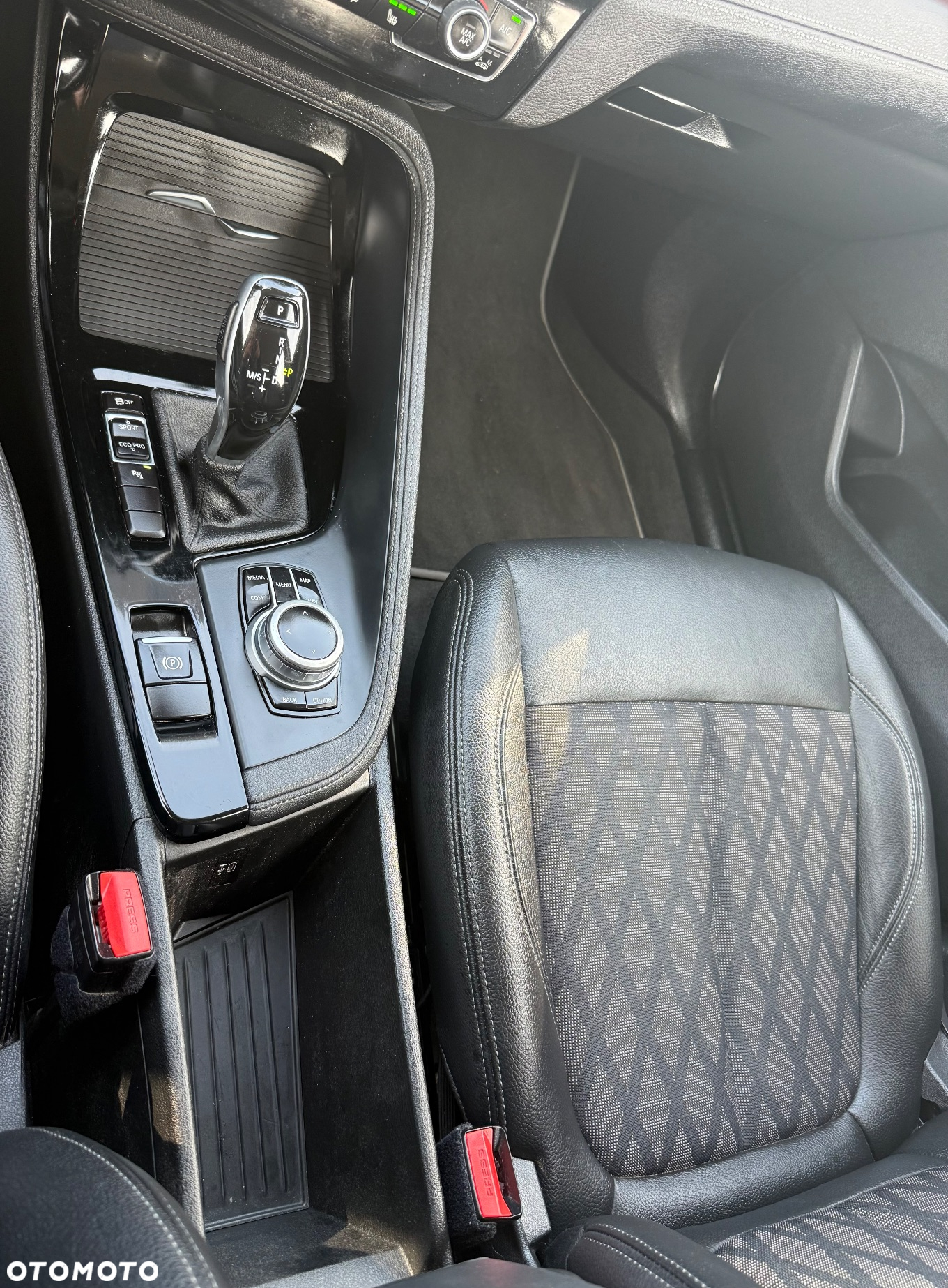 BMW X1 sDrive18d xLine - 24