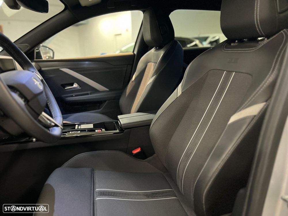 Opel Astra Sports Tourer 1.2 T GS Aut. - 18