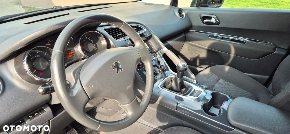 Peugeot 3008 1.6 Active - 17