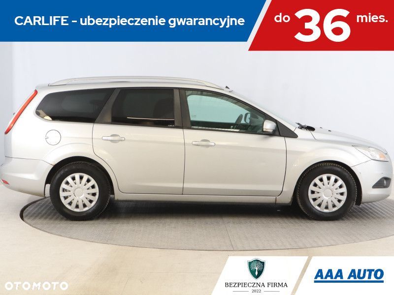 Ford Focus SW - 8
