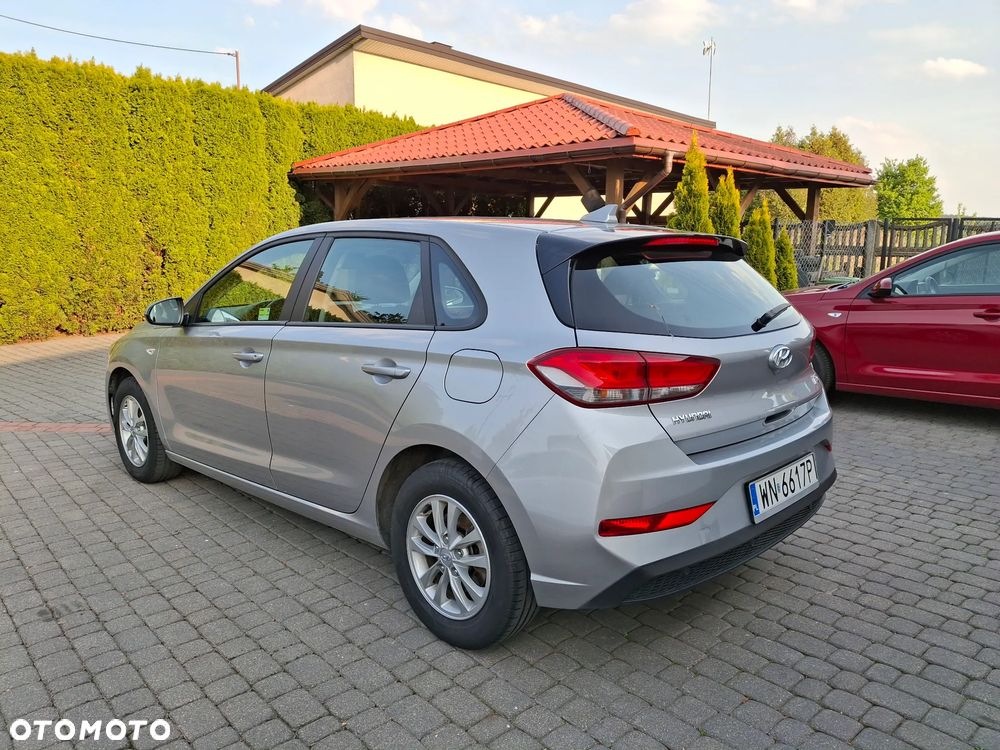 Hyundai i30 1.5 DPI Classic + - 8