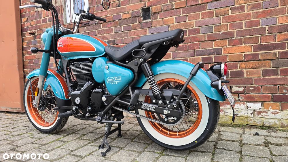 Royal Enfield Classic - 12