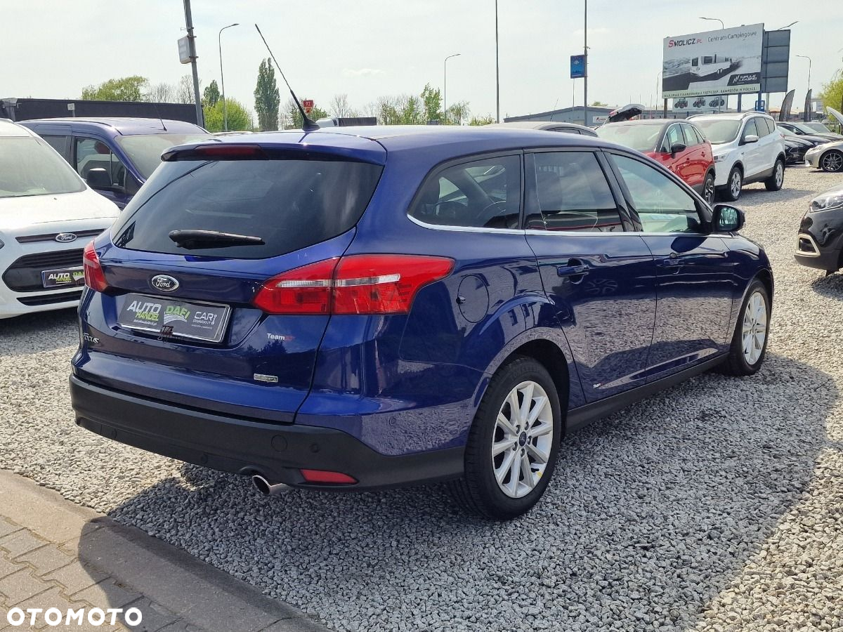 Ford Focus - 33