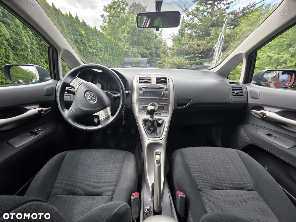 Toyota Auris 2.0 D-4D Luna - 19