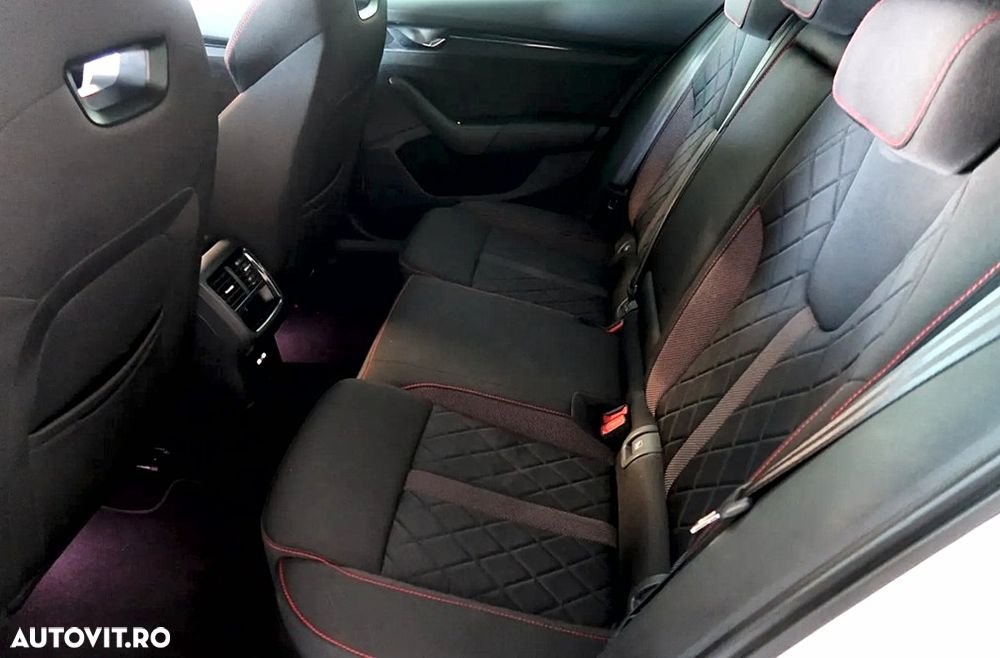 Skoda Octavia 2.0 TDI DSG 4X4 RS Plus - 13