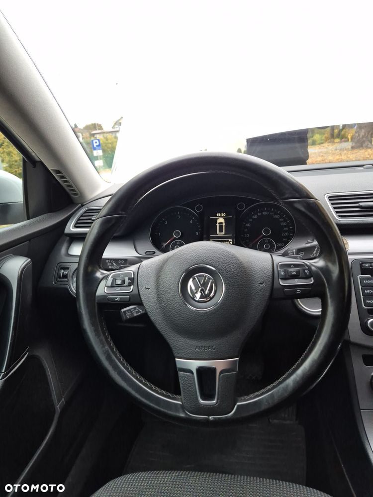 Volkswagen Passat - 6