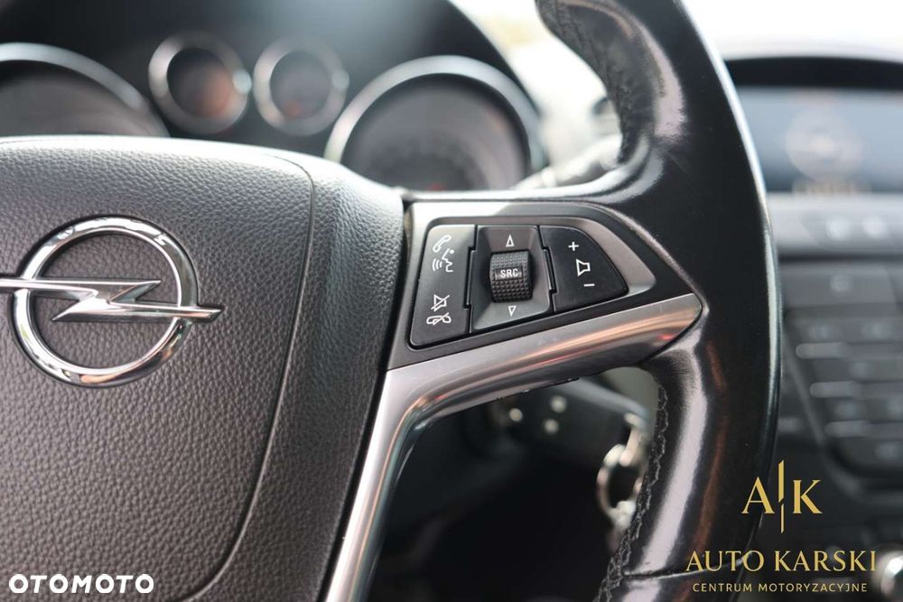 Opel Insignia - 25