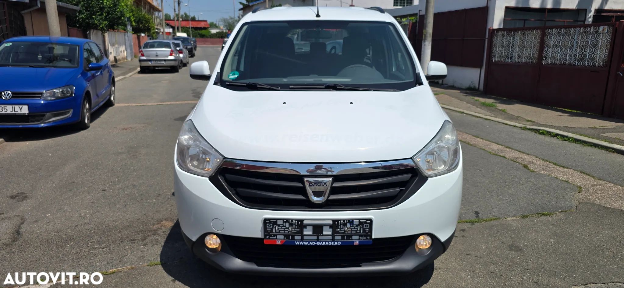 Dacia Lodgy 1.5 dCi 90 CP Laureate - 1