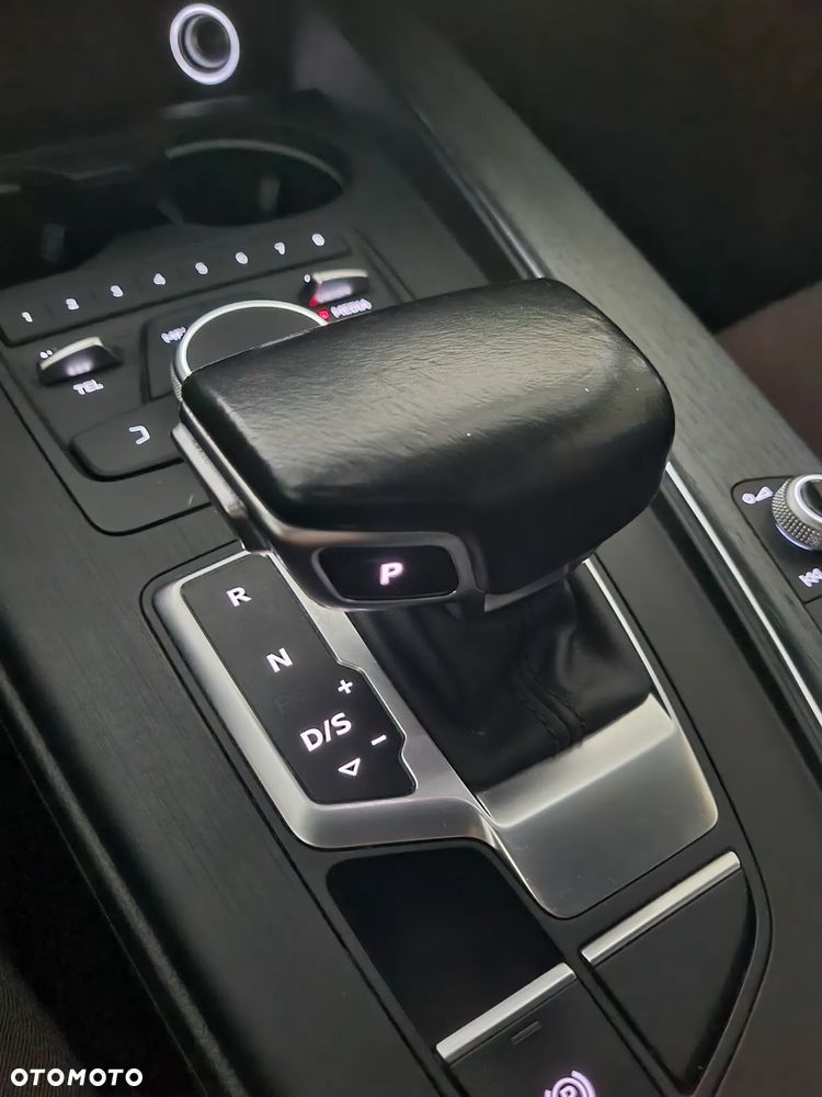 Audi A4 Avant 2.0 TDI S tronic - 19