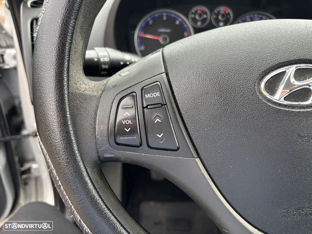 Hyundai i30 CW 1.6 CRDi STyle - 14