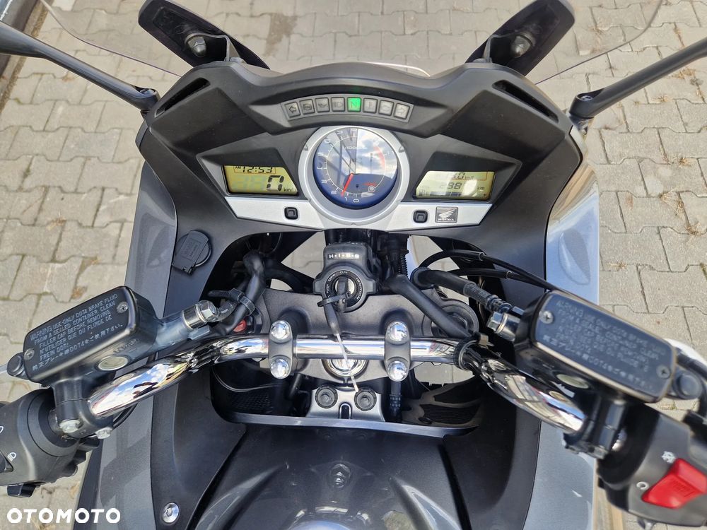 Honda CBF - 33