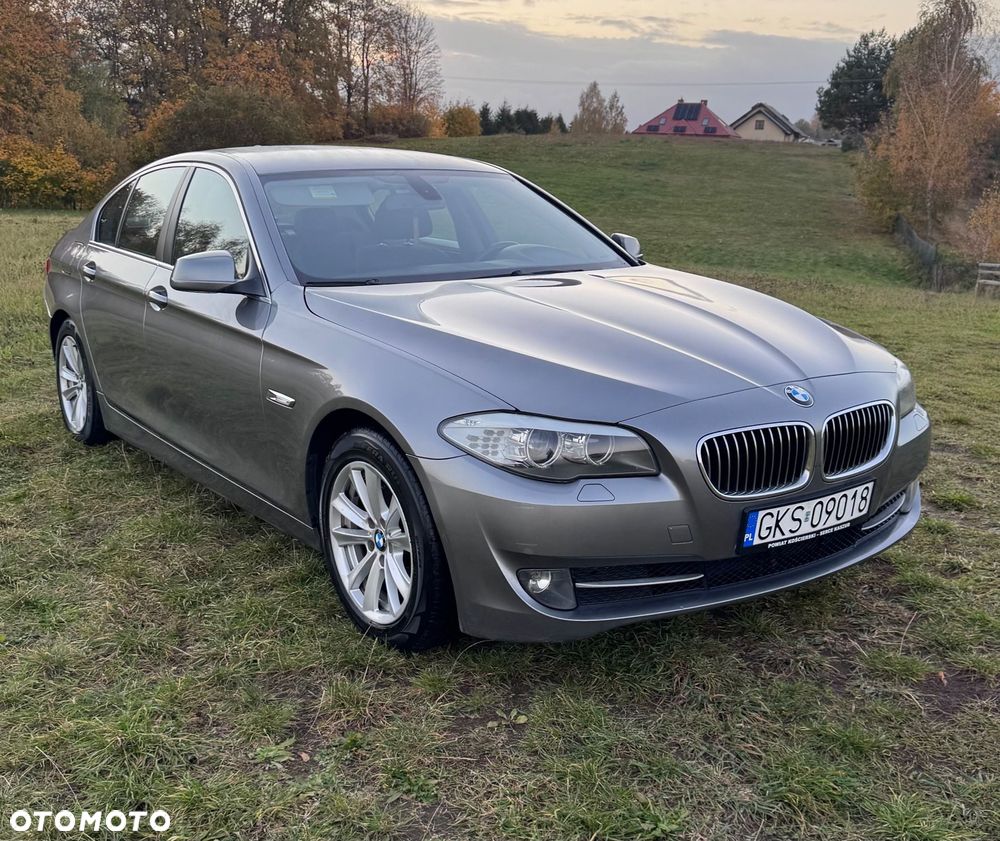 BMW 5 Series 2010 photo 3