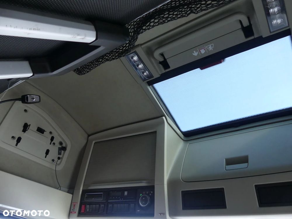 Volvo FH4 460 / EURO 6 / AUTOMAT / PEŁNY ADR / KLIMATYZACJA POSTOJOWA / - 34