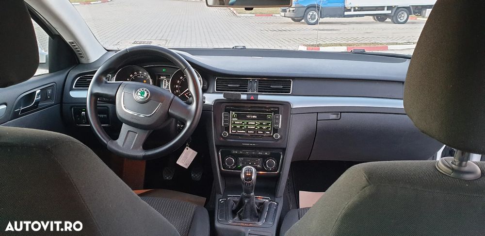 Skoda Superb 1.9 TDI GreenLine - 5