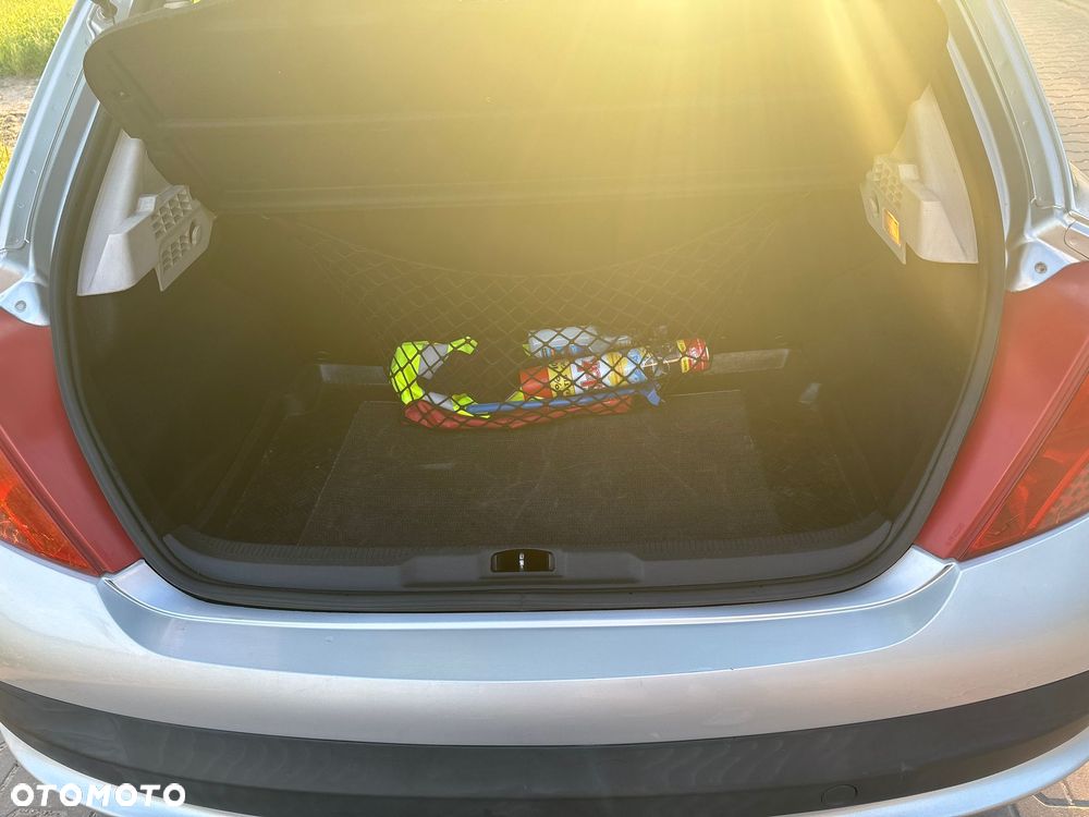 Peugeot 207 1.6 HDi 16V U Move - 14