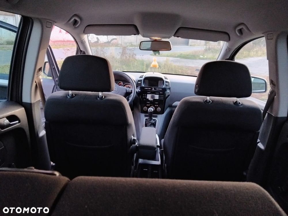 Opel Zafira - 22