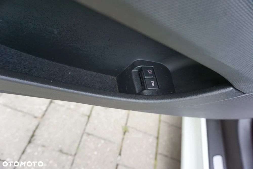 Audi TT S Coupé Standard - 32
