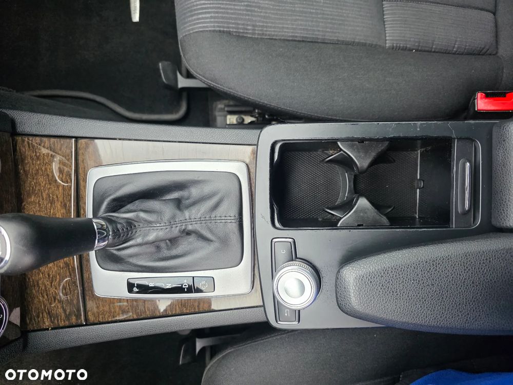 Mercedes-Benz Klasa C 220 CDI DPF Automatik Elegance - 31