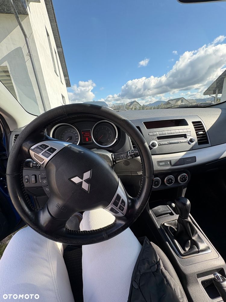 Mitsubishi Lancer - 7