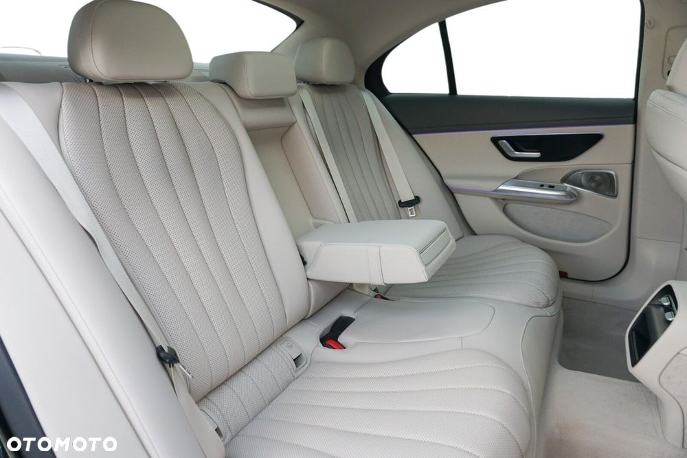 Mercedes-Benz Klasa E 220 d mHEV 4-Matic Exclusive 9G-Tronic - 20