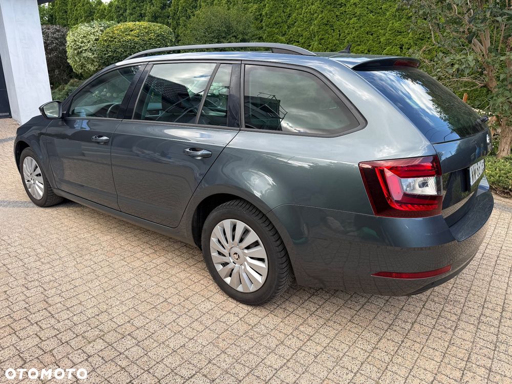 Skoda Octavia 2.0 TDI Premium Edition - 24