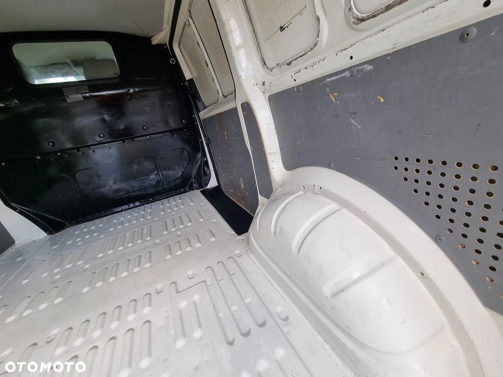 Volkswagen T5 - 21