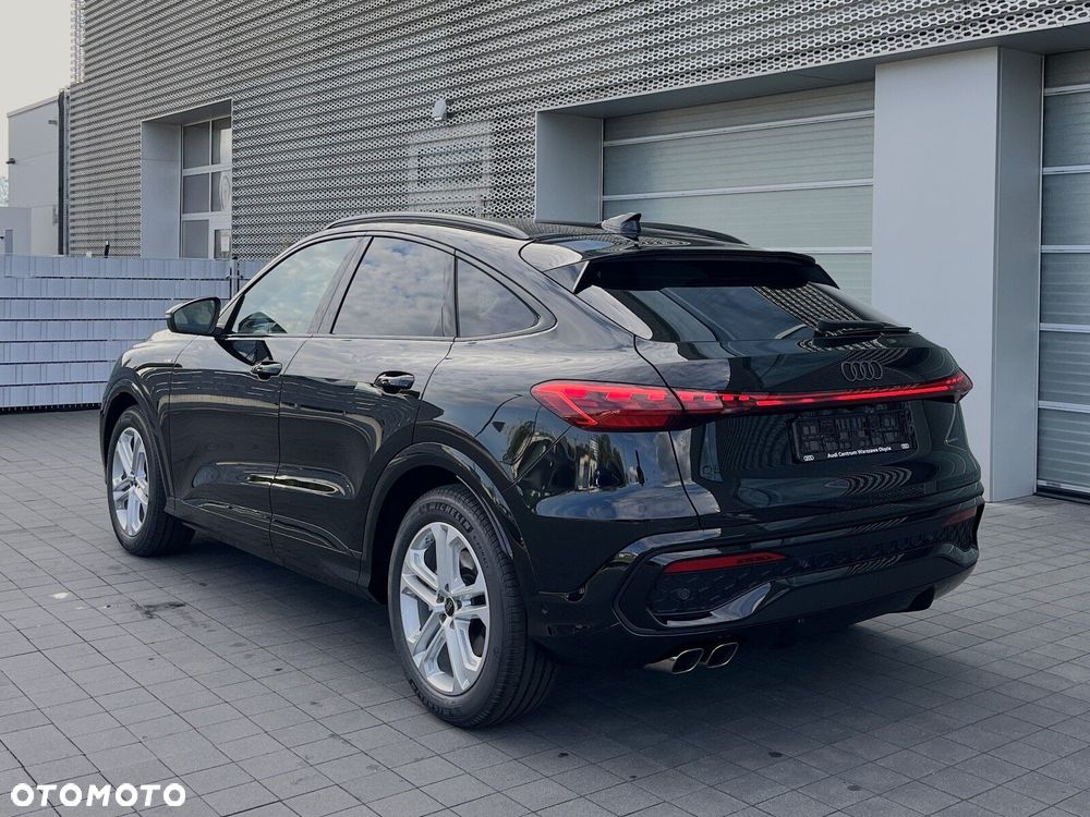 Audi Q5 Sportback - 11