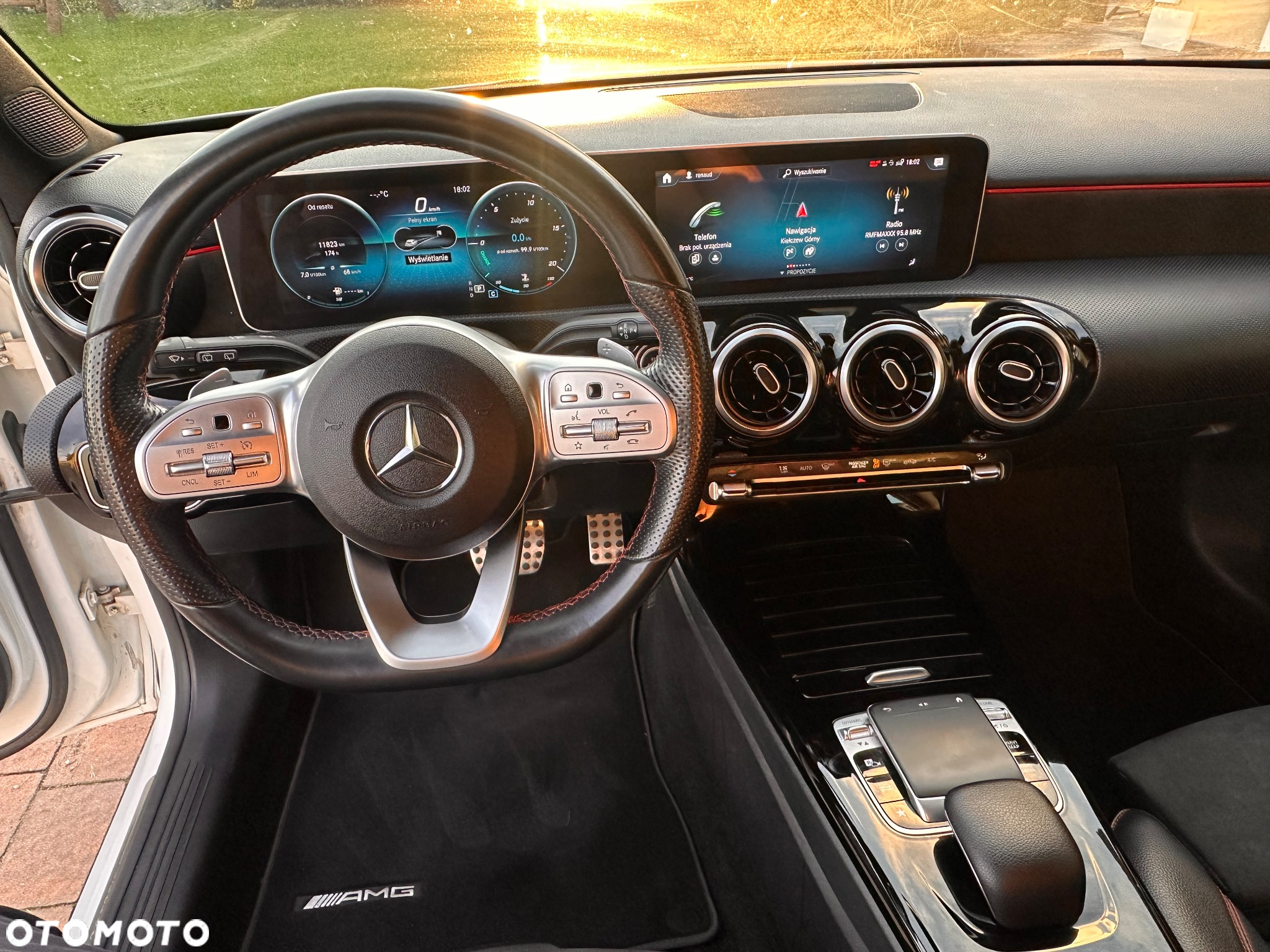 Mercedes-Benz Klasa A 180 7G-DCT AMG Line - 26
