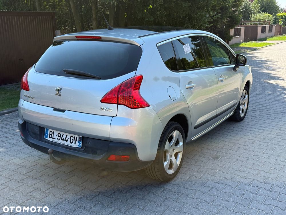 Peugeot 3008 1.6 HDi Premium - 6