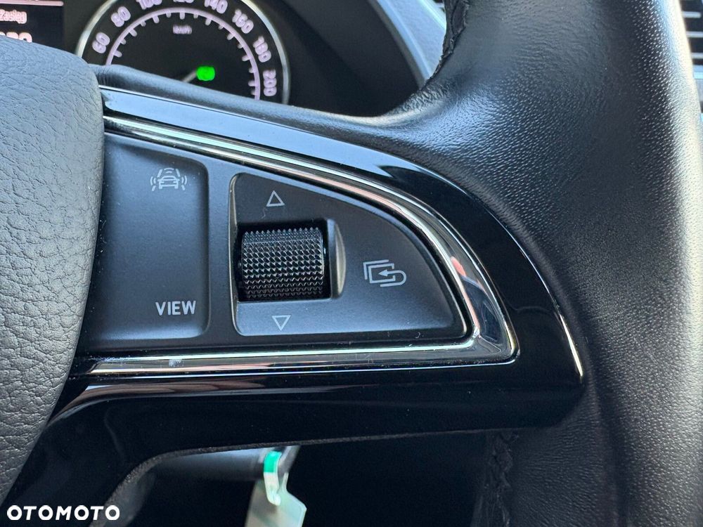 Skoda Superb 2.0 TDI SCR Ambition DSG - 24