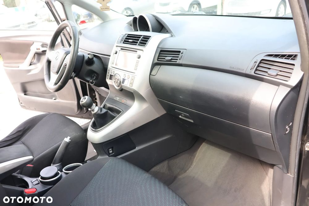 Toyota Verso 2.0 D-4D Premium 7os - 13