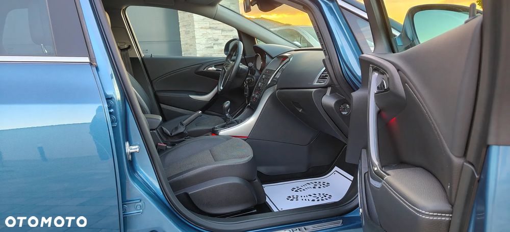 Opel Astra 1.4 Turbo Exklusiv - 27