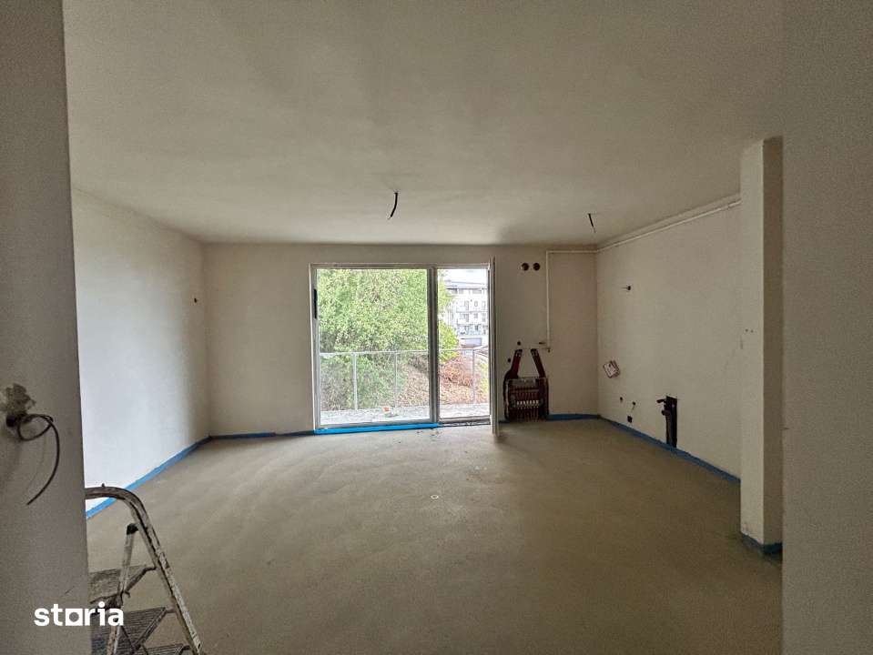 Apartament de 3 camere, 2 bai, 62mp, 75 mp terasa, zona Teilor — fotografia 2