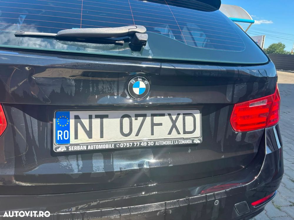 BMW Seria 3 320d Aut. - 15
