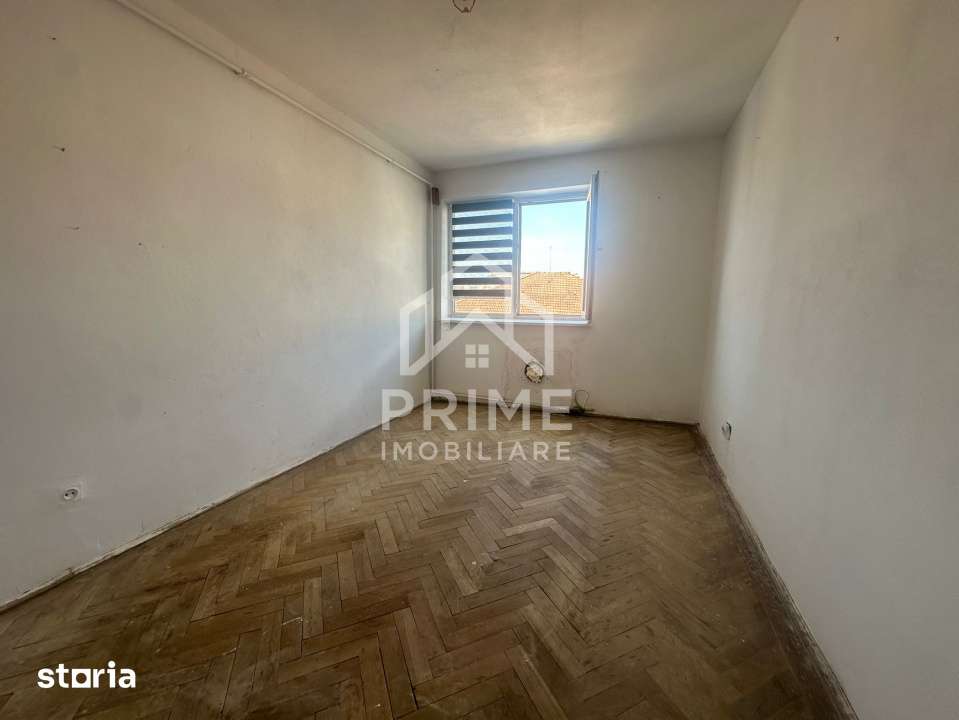 Apartament 2 camere RENOVABIL 33 mp| etaj 3| zona Blaj — fotografia 1