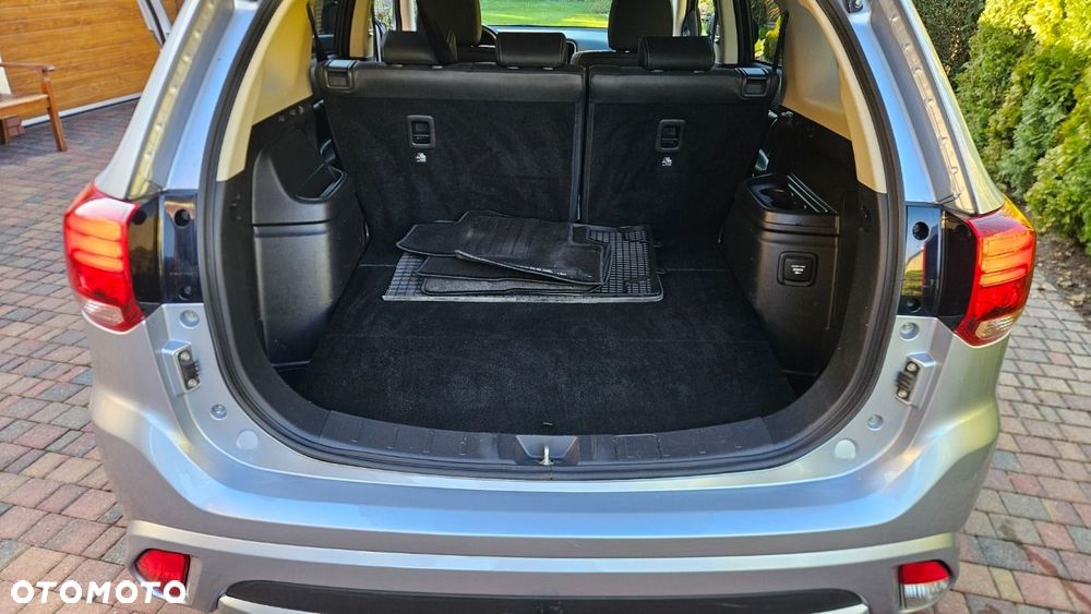 Mitsubishi Outlander - 14