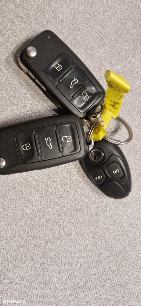 Volkswagen Golf Plus 1.2 TSI MATCH - 24