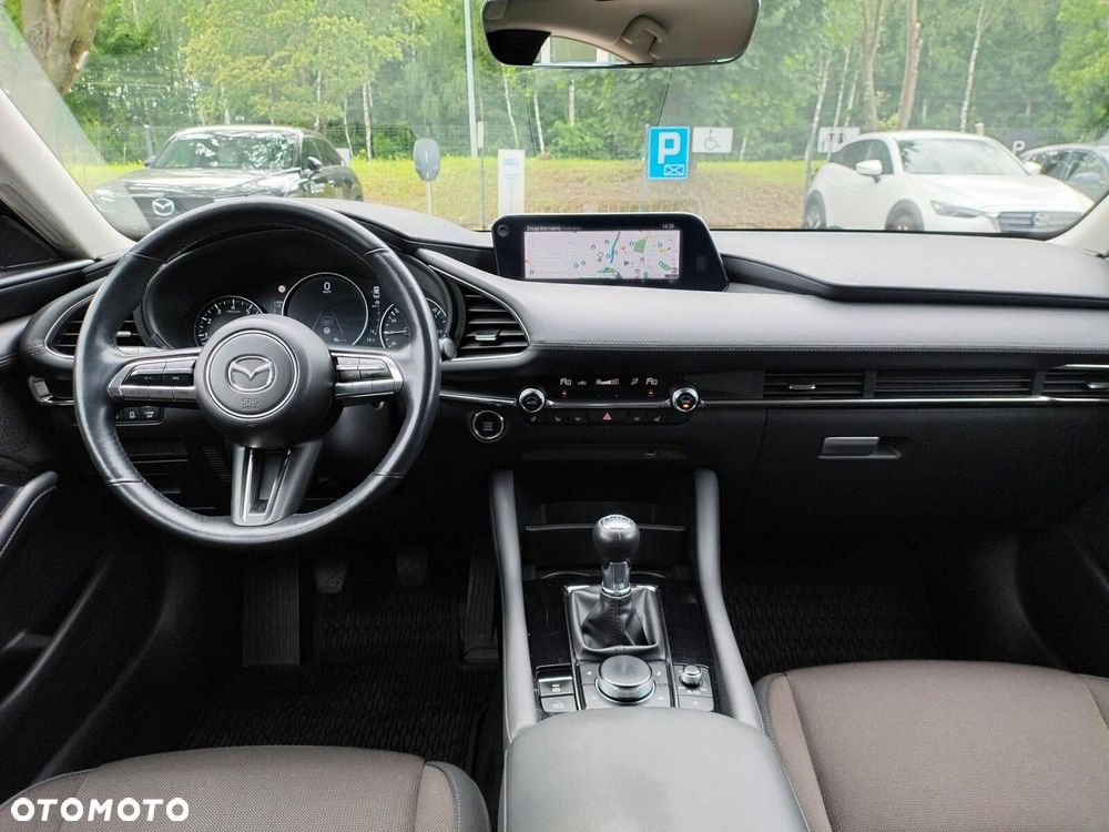 Mazda 3 2.0 mHEV Hikari - 11