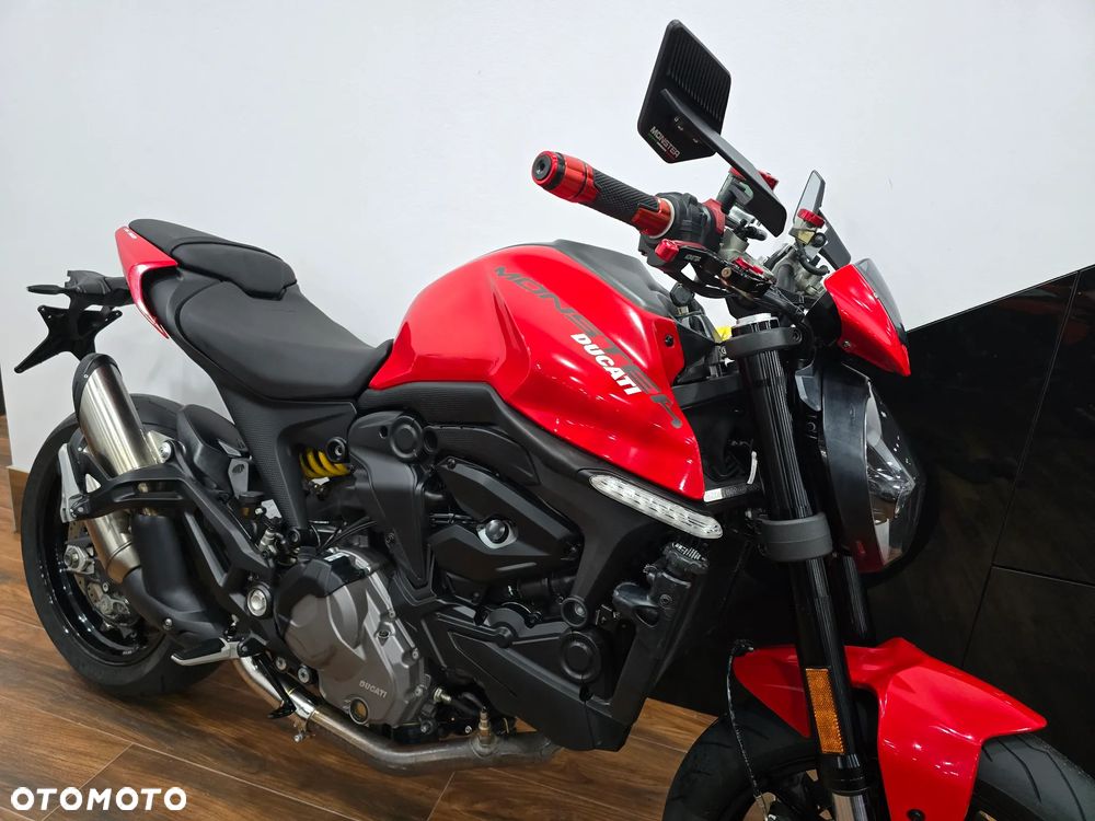 Ducati Monster - 11