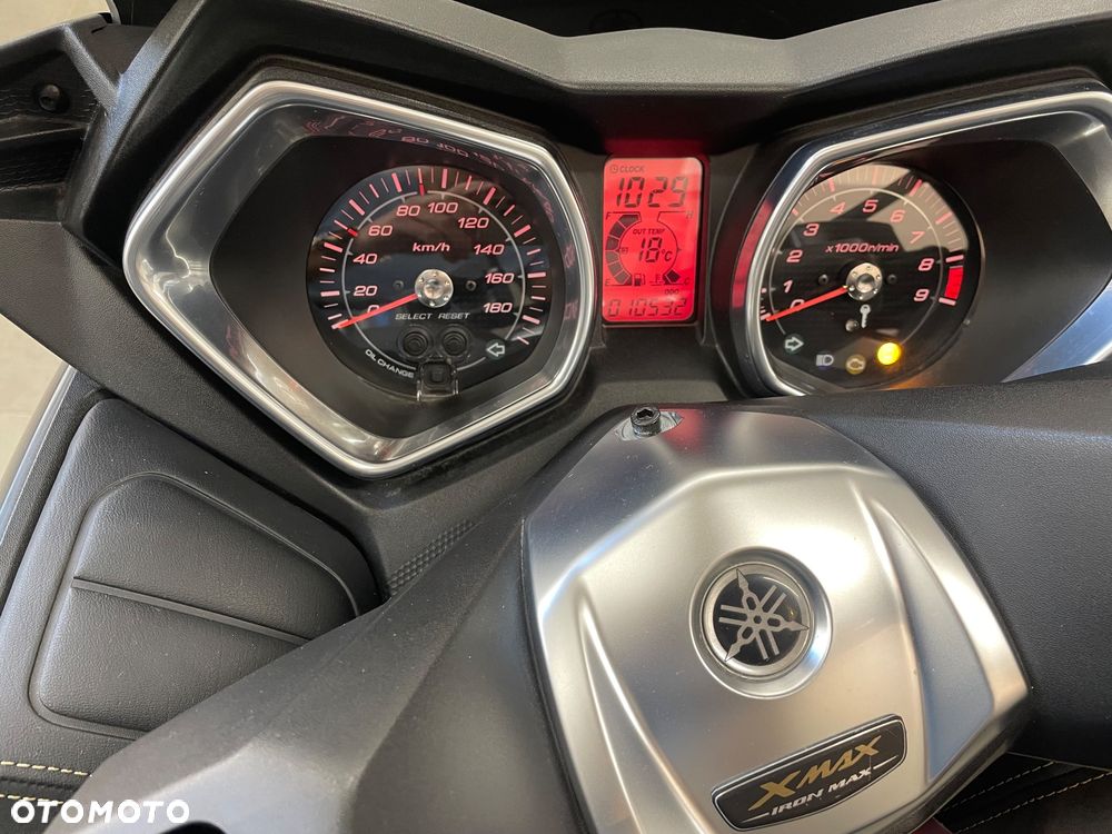 Yamaha X-max - 15