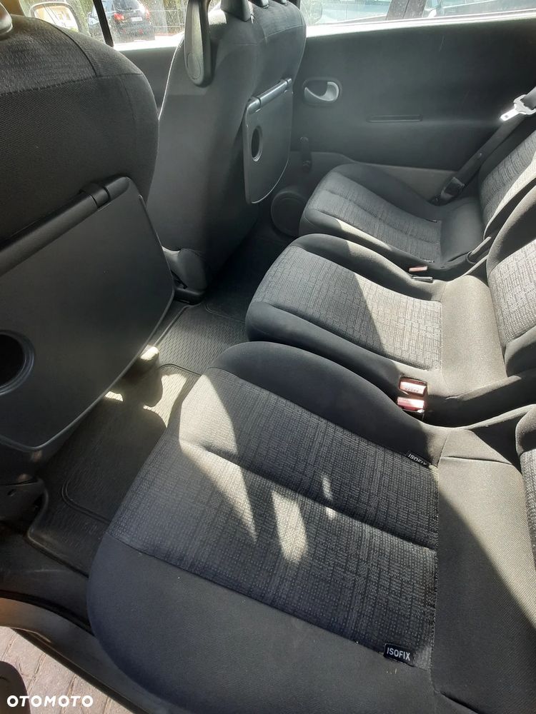 Renault Scenic 1.5 dCi Alize - 10
