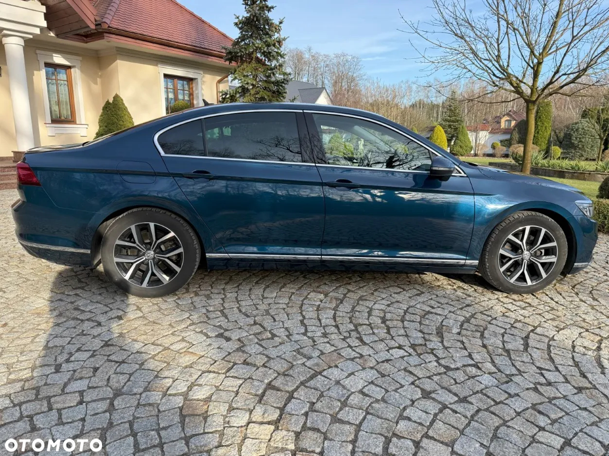 Volkswagen Passat 2.0 TDI Elegance DSG - 2
