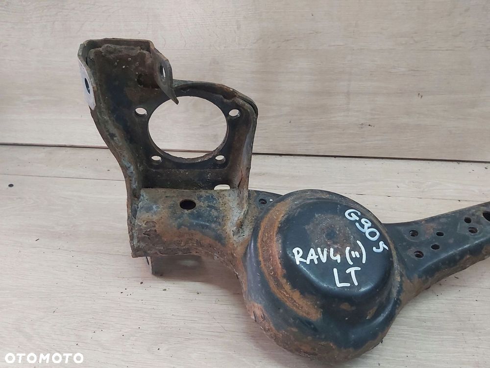 Toyota Rav4 II wahacz lewy tył 4x4 - 3